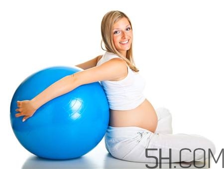 孕婦瑜伽球什么時候開始用？孕婦瑜伽球怎么用？