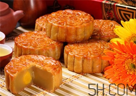 寶寶多大可以吃月餅？寶寶吃月餅會(huì)上火嗎？