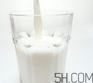 孕婦奶粉和鈣片可以一起吃嗎？喝孕婦奶粉還需要吃鈣片嗎？