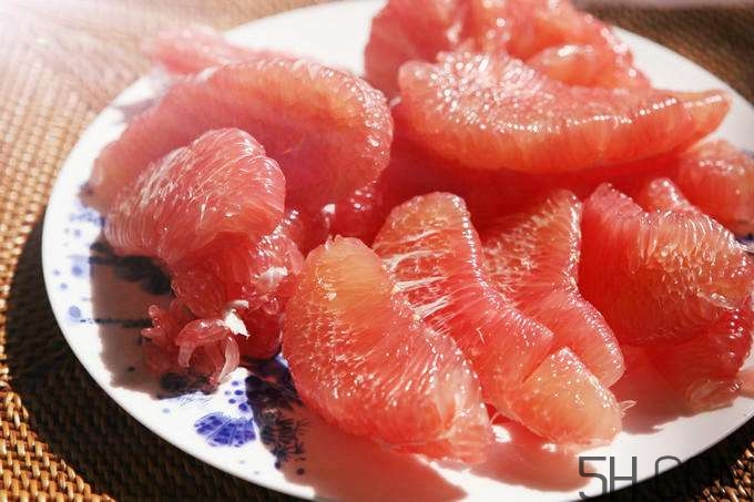 紅心柚子與白肉柚子有什么差別？紅心柚子是轉(zhuǎn)基因嗎？