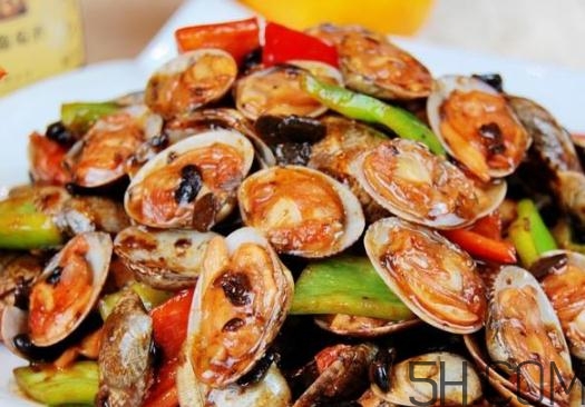 花甲吃多了會(huì)得結(jié)石嗎？吃花甲要注意什么？