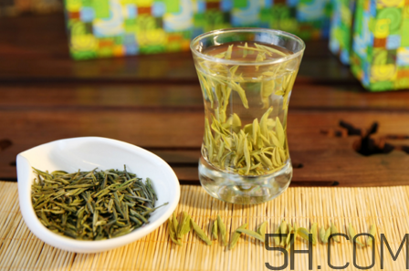茶葉發(fā)霉是什么樣子？茶葉發(fā)霉怎么鑒別？
