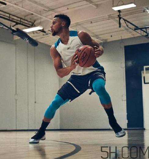under armour curry 4鞋碼偏小嗎？庫里第四代戰(zhàn)靴尺碼怎么選？