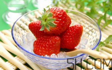 來月經(jīng)可以吃草莓嗎？草莓可以放冰箱保存嗎？
