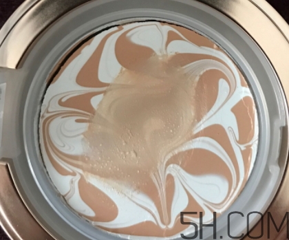 水粉霜是什么？水粉霜是粉底液嗎？