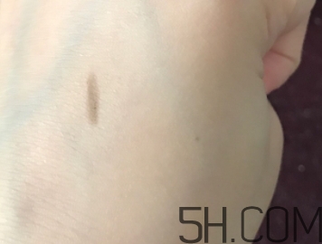 水粉霜是什么？水粉霜是粉底液嗎？