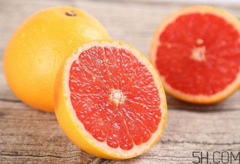 紅心柚子皮怎么是紅的？紅心柚子皮能吃嗎？