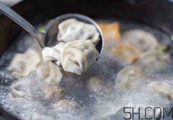 煮餃子怎么煮不破皮？煮餃子怎么看熟沒熟？