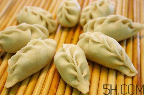 冰凍的餃子皮怎么解凍？冰凍的水餃要煮多久？