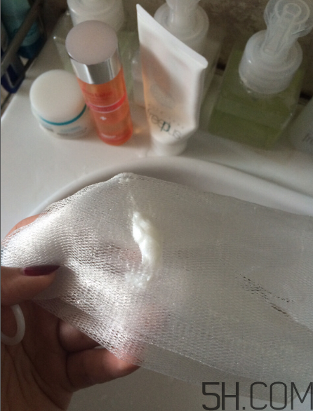 芙麗芳絲洗面奶是氨基酸嗎？氨基酸洗面奶有哪些？