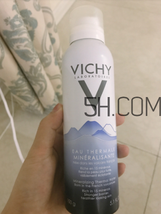 理膚泉噴霧和薇姿噴霧哪個好？理膚泉和薇姿噴霧測評