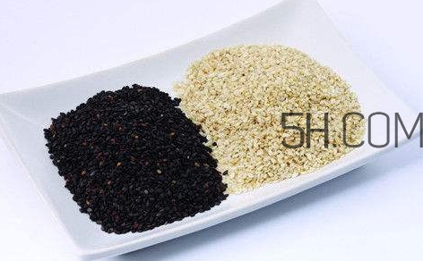 黑芝麻和白芝麻有什么區(qū)別？黑芝麻和白芝麻哪個(gè)好？