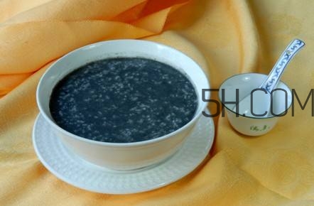 喝黑芝麻糊有什么好處和壞處？黑芝麻糊什么時(shí)候喝最好？