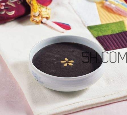黑芝麻有點(diǎn)苦正常嗎？黑芝麻有保質(zhì)期嗎？
