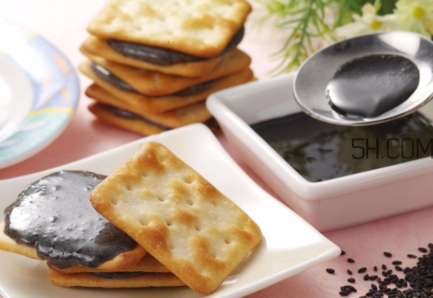 黑芝麻清洗掉色正常嗎？黑芝麻有黑色素嗎？