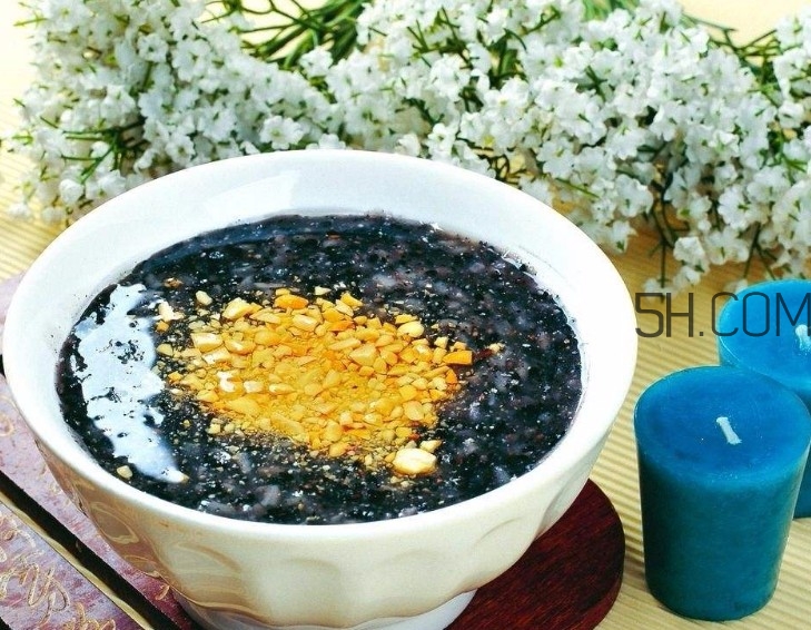 黑芝麻清洗掉色正常嗎？黑芝麻有黑色素嗎？