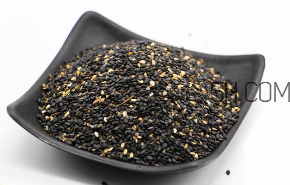 黑芝麻和白芝麻有什么區(qū)別？黑芝麻和白芝麻哪個(gè)好？