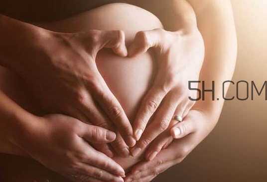 孕晚期同房有助于生產(chǎn)嗎？孕晚期同房對(duì)胎兒有影響嗎？