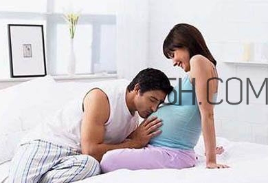 孕晚期同房有助于生產(chǎn)嗎？孕晚期同房對(duì)胎兒有影響嗎？