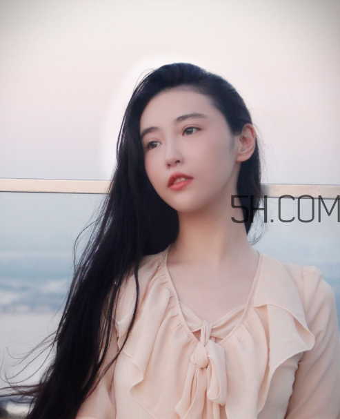 中耳炎應(yīng)該注意些什么？中耳炎應(yīng)該怎么治療？
