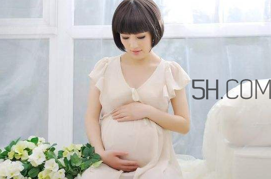 孕婦牙齦發(fā)炎腫痛怎么辦？早孕白帶有什么變化？