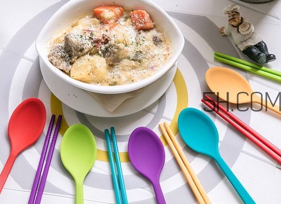 教會(huì)寶寶自己吃飯，你做到這些了嗎？