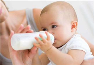 哺乳期不能吃什么食物？奶水多寶寶吃不完怎么辦？