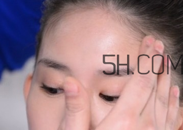 悅詩(shī)風(fēng)吟隔離乳怎么用？悅詩(shī)風(fēng)吟隔離乳色號(hào)怎么選？