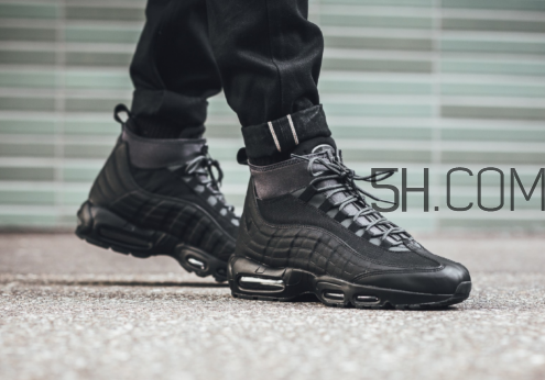nike air max 95 triple black黑魂配色上腳效果怎么樣？