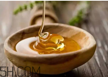 秋天喝蜂蜜有什么好處？秋天吃什么對身體好？