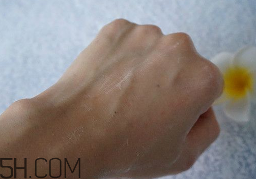 佰草集潤顏?zhàn)甜B(yǎng)潔面乳怎么樣_好用嗎