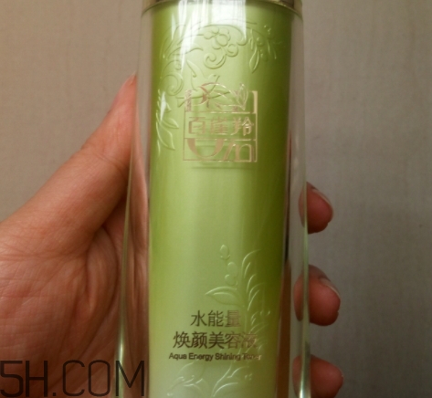百雀羚爽膚水怎么樣？百雀羚爽膚水含酒精嗎？