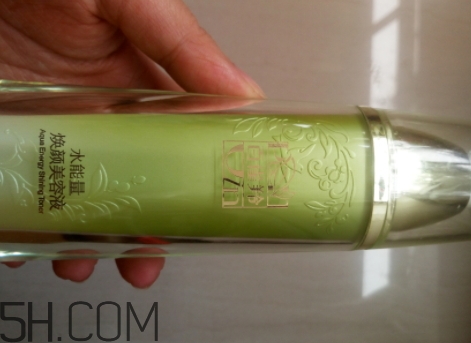 百雀羚爽膚水怎么樣？百雀羚爽膚水含酒精嗎？