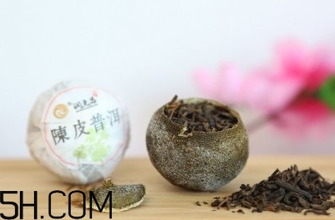 小青柑會(huì)上火嗎？小青柑整個(gè)泡和掰開(kāi)泡味道有什么區(qū)別？