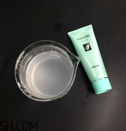 昭貴蘆薈凝膠汁怎么樣？昭貴蘆薈膠和完美蘆薈膠哪個好？