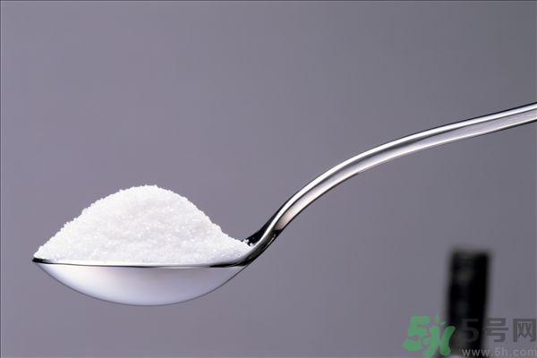 白醋和鹽水混在一起洗臉有什么好處？白醋和鹽洗臉好嗎？