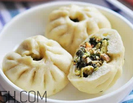 一個(gè)香菇青菜包的熱量大概是多少？一個(gè)香菇青菜包的熱量