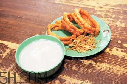 豆汁和螃蟹能一起吃嗎？豆汁和雞蛋能一起吃嗎