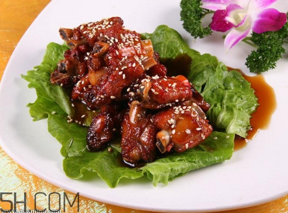 糖醋排骨怎樣做肉不硬？產(chǎn)婦能不能吃糖醋排骨