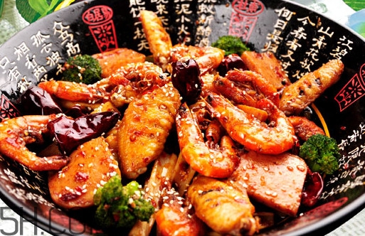 麻辣香鍋是火鍋嗎？麻辣香鍋是燉的還是炒的