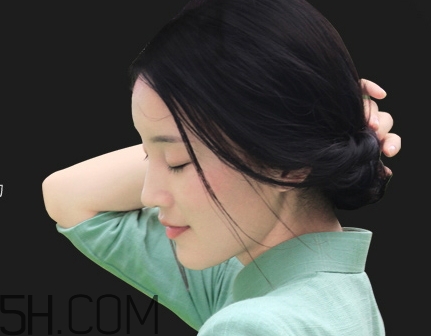 百雀羚保濕噴霧怎么用？百雀羚保濕噴霧使用心得