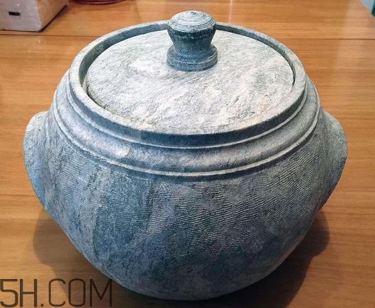 墨脫石鍋多少錢一個(gè)？墨脫石鍋為什么那么貴？
