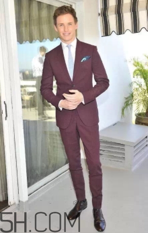 豬肝色配什么顏色好看？豬肝色大衣怎么搭配