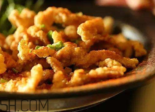 一斤肉做酥肉要放多少個(gè)雞蛋淀粉？酥肉的營(yíng)養(yǎng)價(jià)值