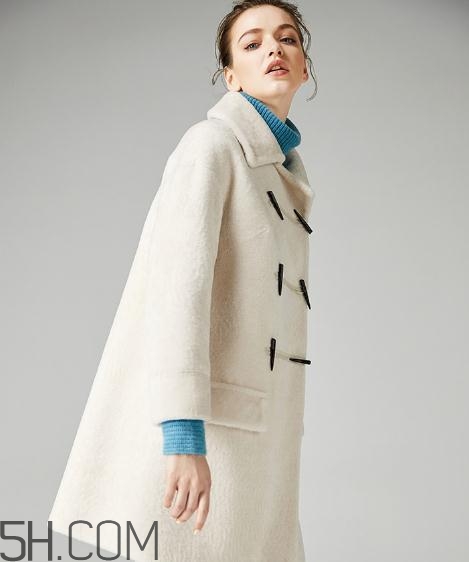 羊剪絨和羽絨服哪個(gè)好？羊剪絨大衣和羽絨服哪個(gè)保暖？