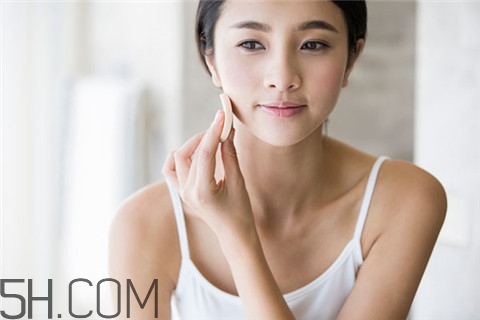 粉刺擠了會不會留疤？粉刺擠出來后有個小洞