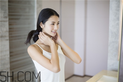 粉刺擠了會不會留疤？粉刺擠出來后有個小洞