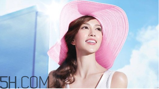 安耐曬各種顏色瓶子的區(qū)別？防曬霜可以直接涂在臉上嗎？