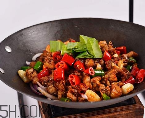 吊鍋是哪里的特色菜？吊鍋是什么菜系？