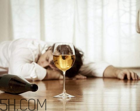 喝酒會(huì)得痔瘡嗎？喝酒痔瘡犯了怎么辦？